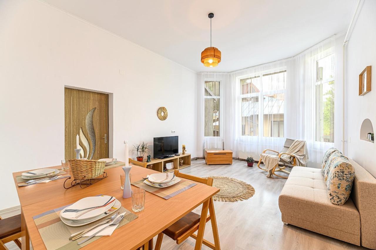 Mountain Oasis Apartment Sinaia Ngoại thất bức ảnh