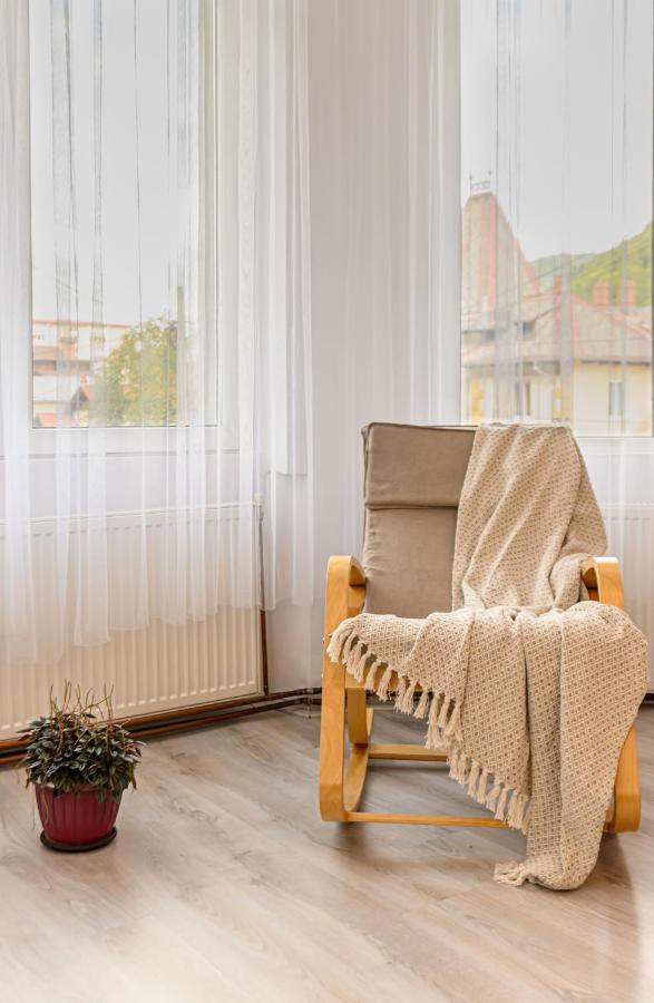 Mountain Oasis Apartment Sinaia Ngoại thất bức ảnh